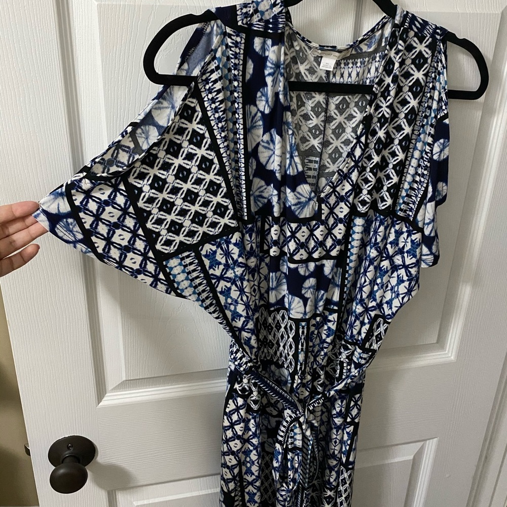 Lightweight “Cold Shoulder” Long Dress w/ Belt